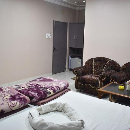 Hotel Suraj Balasore Экстерьер фото